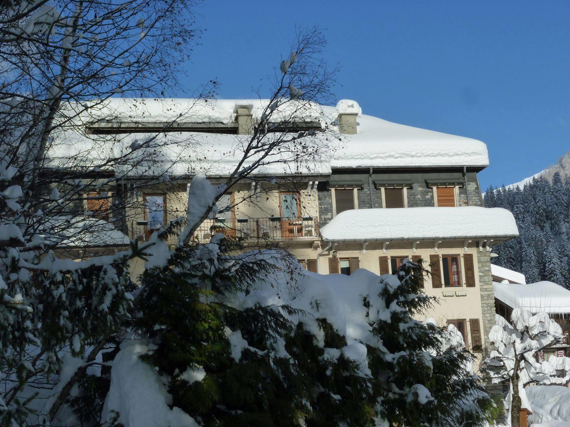 Hôtel de la Couronne Chamonix Exterior foto
